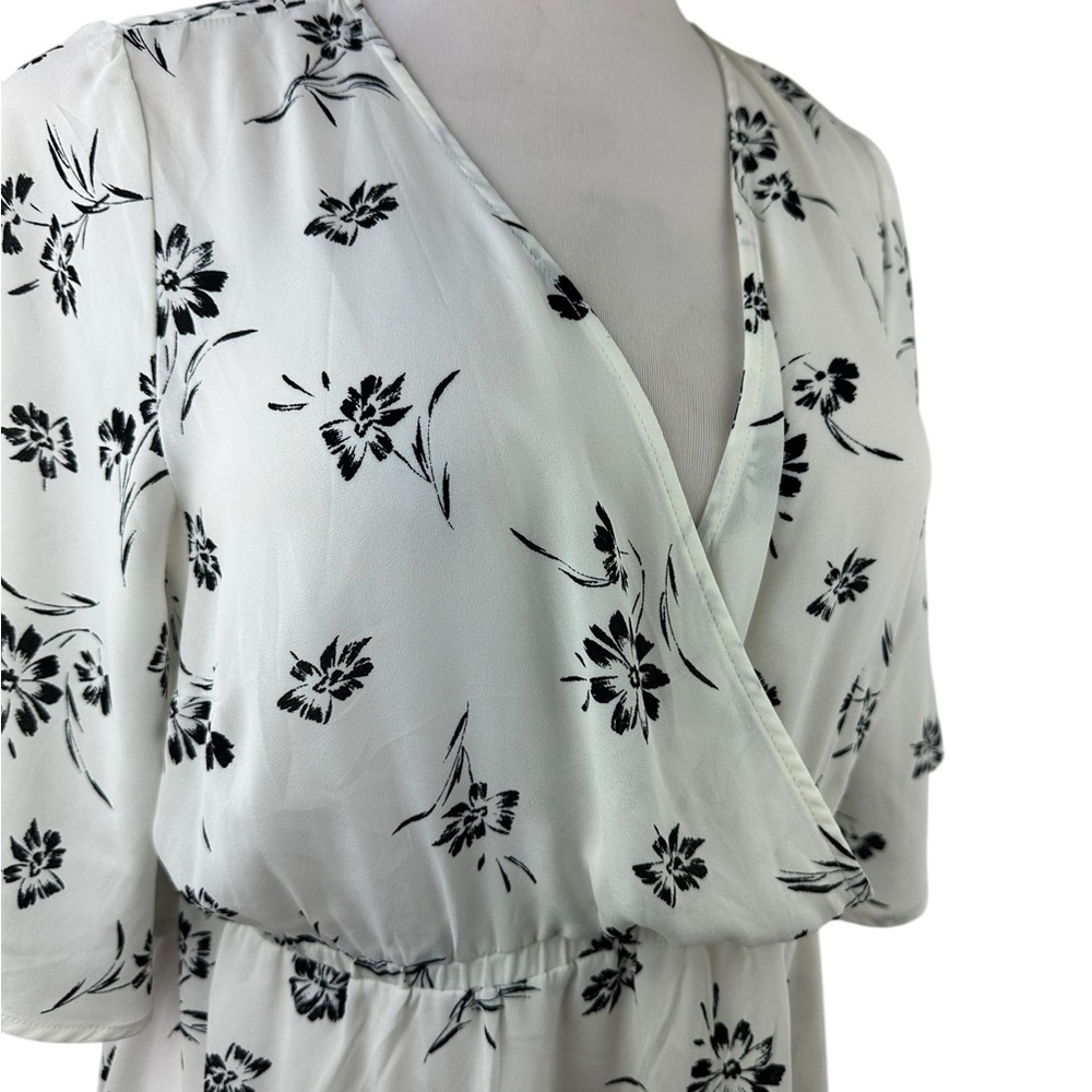 NWT Torrid Floral Georgette Flutter Sleeve Surplice Blouse Sheer Plus Size 1X - Picture 3 of 15